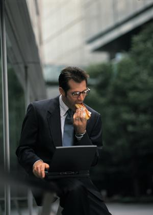 2025年最新版：ジップアップパーカーの選び方とコーデ術｜快適さとスタイルを両立する完全ガイド